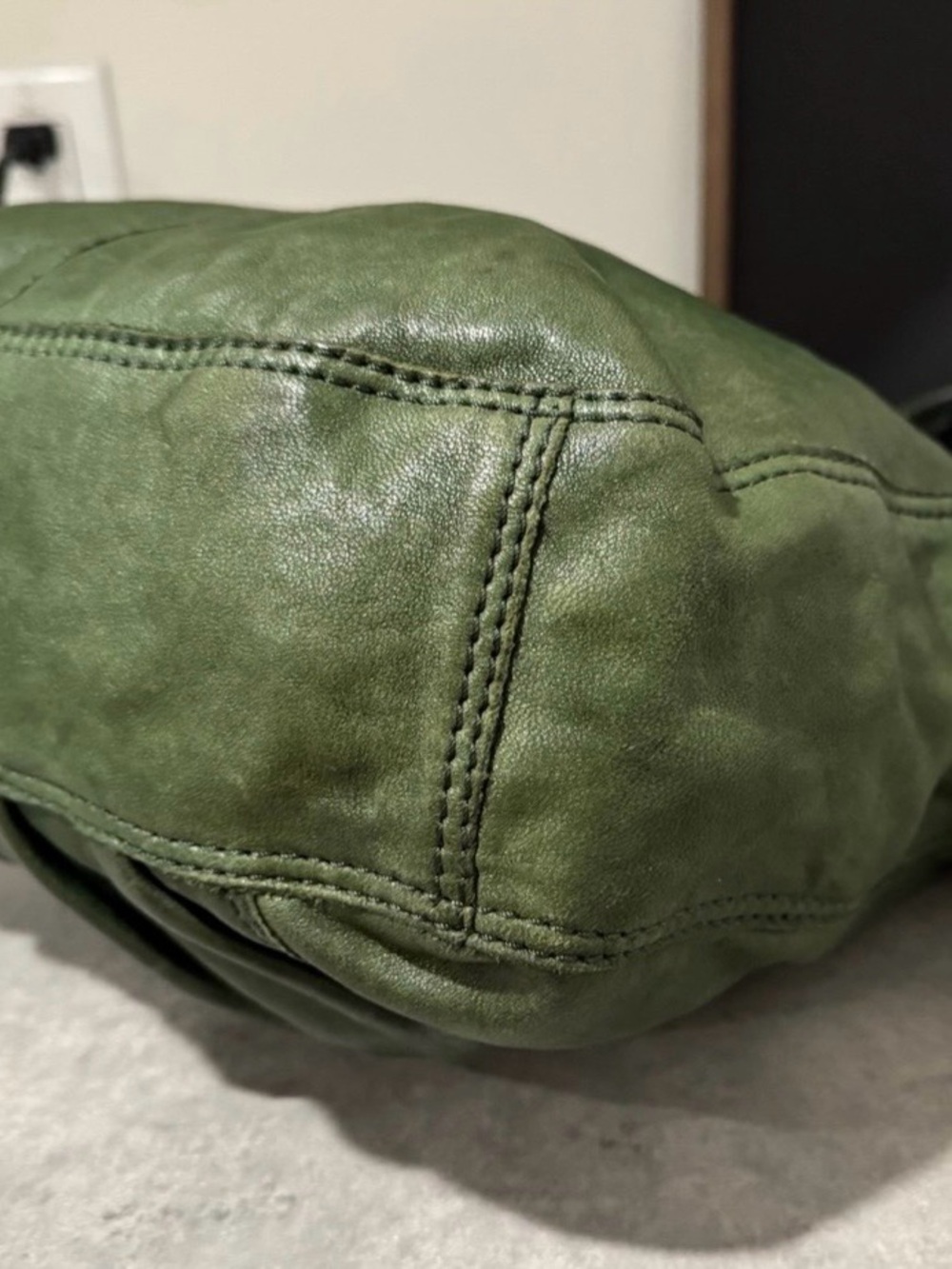 Lucky Brand Green Italian Leather Hobo! GUC!! - Picture 4 of 14